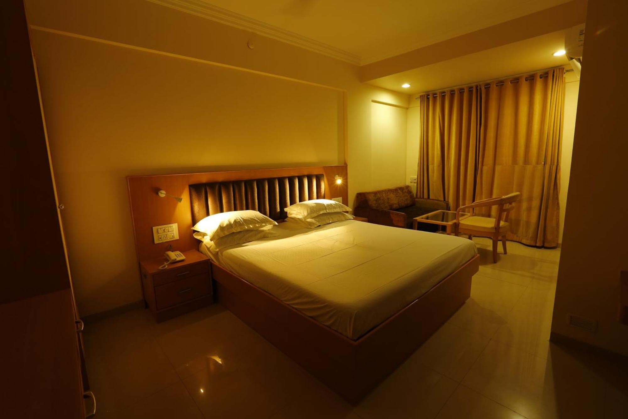 Hotel Ravikiran Alibaug Exterior photo